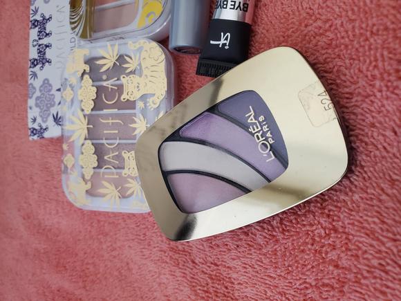 Eye Makeup Bundle - Picture 2 of 5